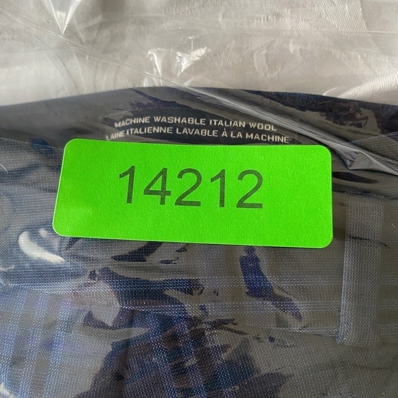 Banana Republic LOGAN Women's Wool Blend Blue Plaid‎ Dress Pants Size 2 - Picture 10 of 10